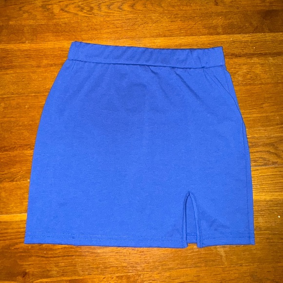 2 Piece Skirt Set - Picture 3 of 4